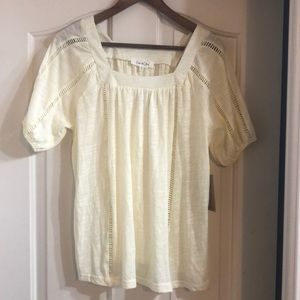 NEW Eden & Olivia Women’s Ivory Top Size Medium NWT